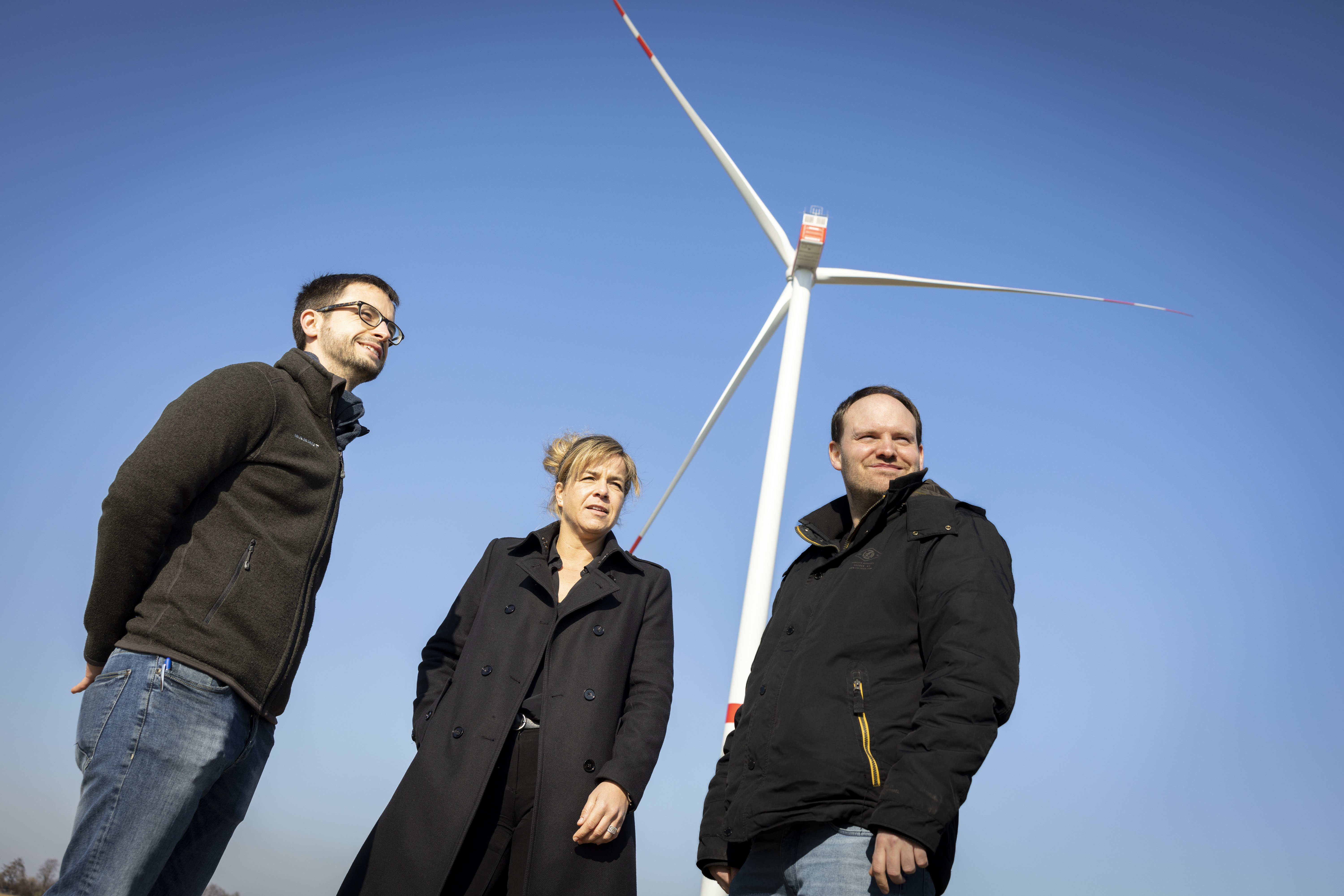 Ministerin Neubaur besucht einen Windpark in Jülich