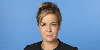 Portraitbild von Ministerin Mona Neubaur